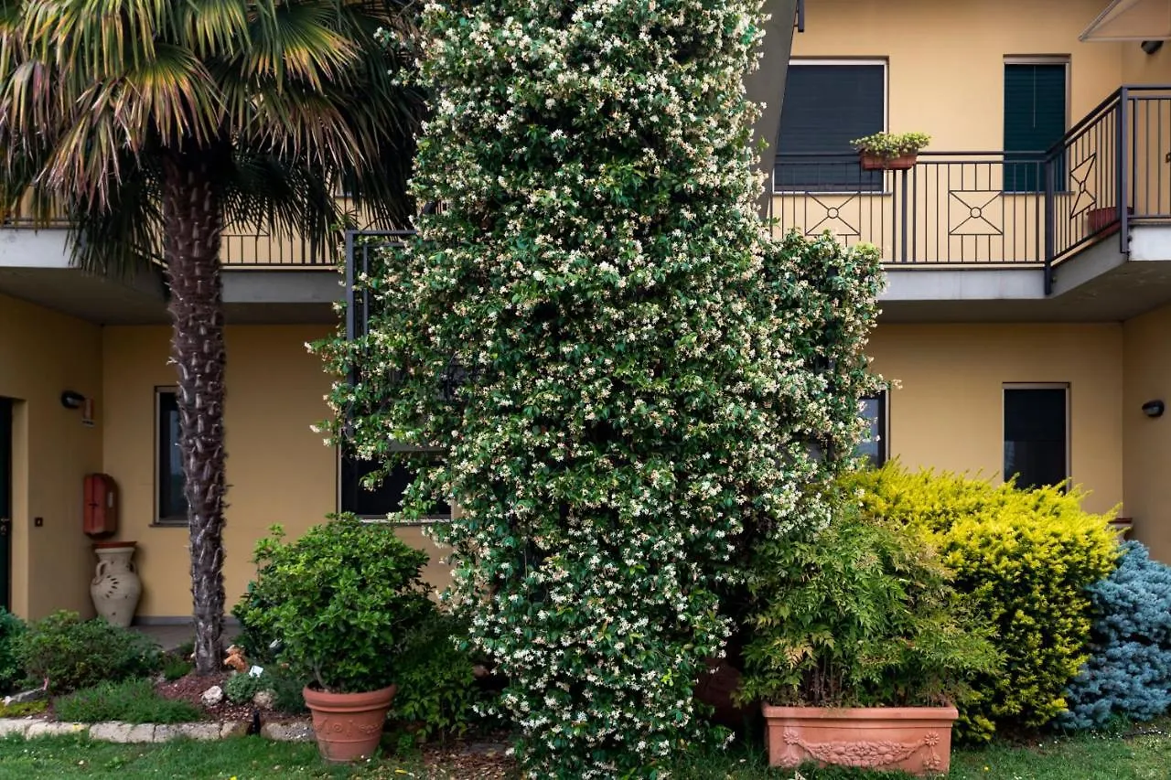 Apartment New Inn Residence Mediglia Italy