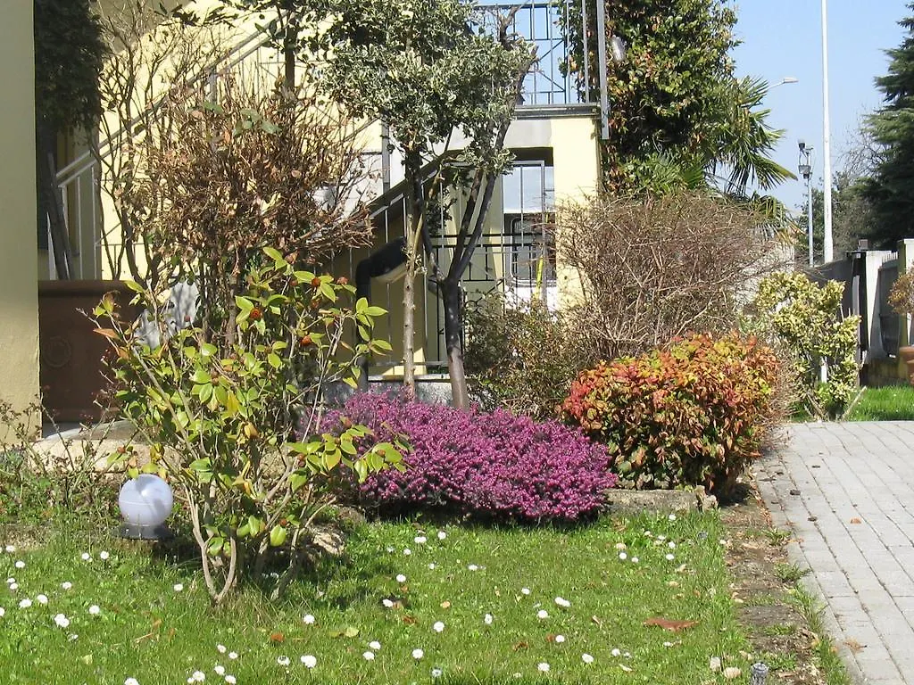 New Inn Residence Mediglia Apartment